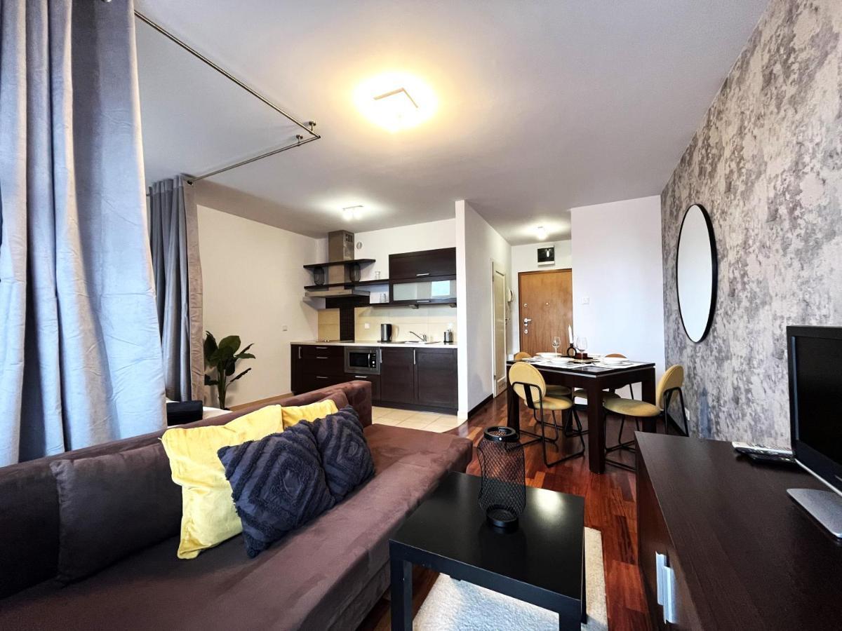 Jagielly Apartment ~ Self Check-In 24H ~ Parking & Lift 弗罗茨瓦夫 外观 照片